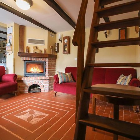 Country House With A Pool In Medvednica Nature Park Zagabria Esterno foto