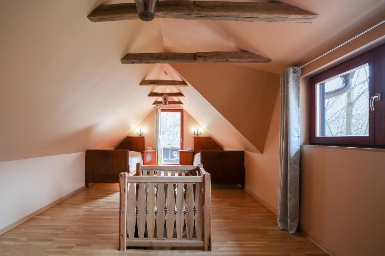 Country House With A Pool In Medvednica Nature Park Zagabria Esterno foto