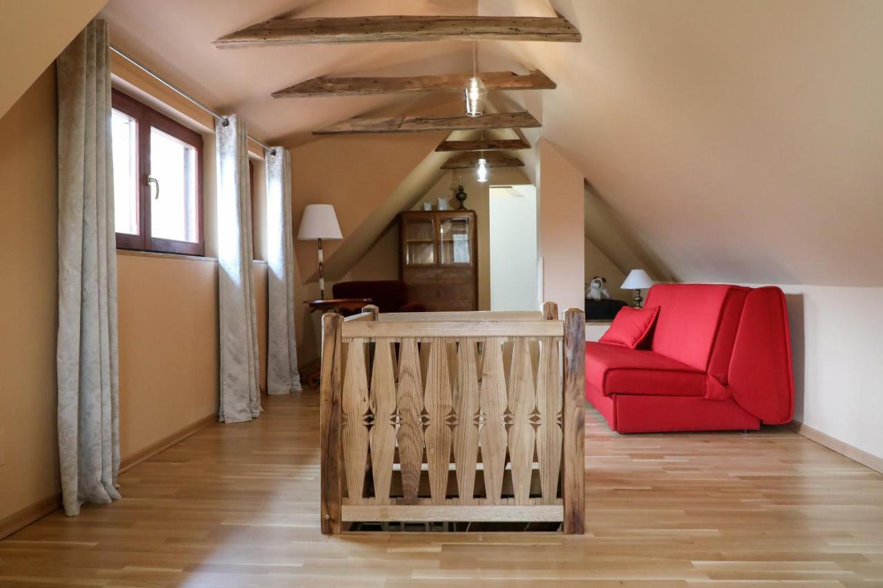 Country House With A Pool In Medvednica Nature Park Zagabria Esterno foto