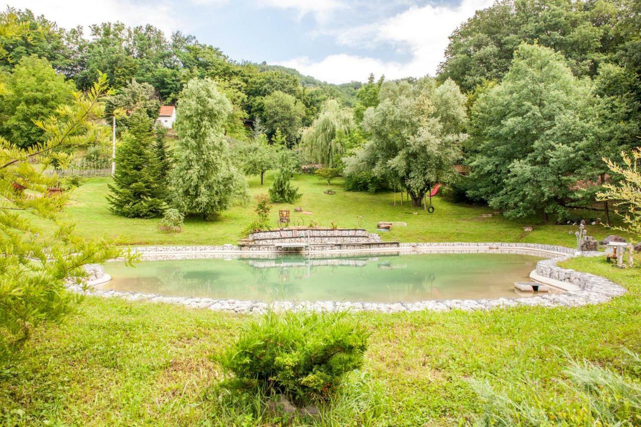 Country House With A Pool In Medvednica Nature Park Zagabria Esterno foto