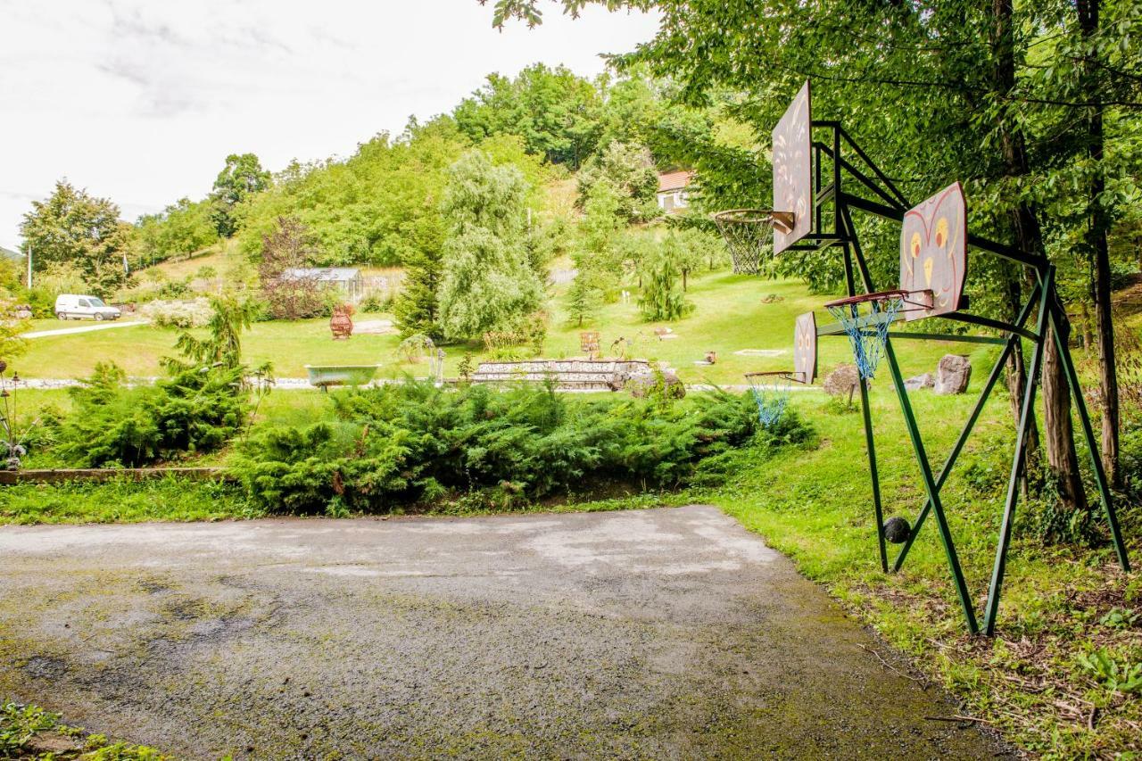 Country House With A Pool In Medvednica Nature Park Zagabria Esterno foto