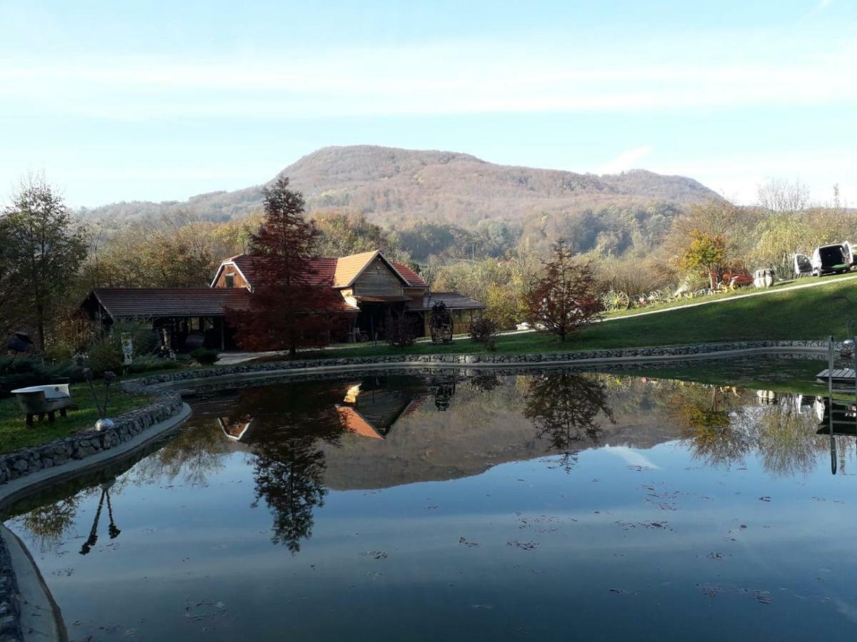 Country House With A Pool In Medvednica Nature Park Zagabria Esterno foto
