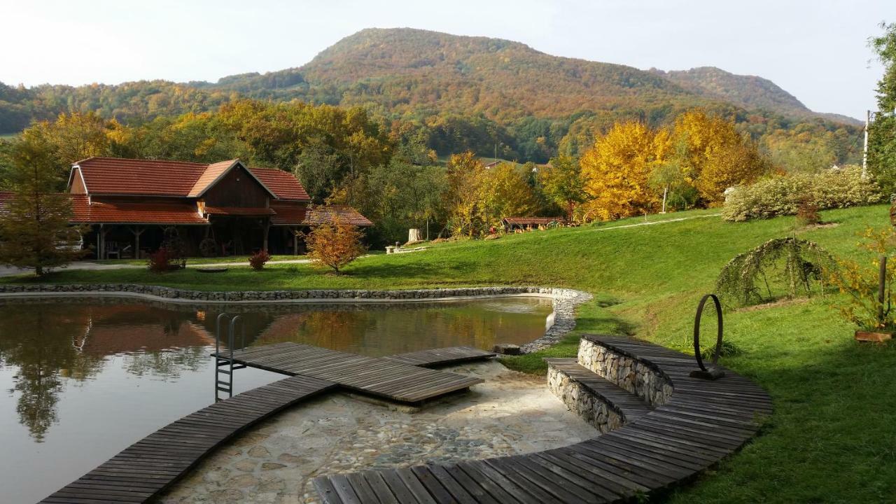 Country House With A Pool In Medvednica Nature Park Zagabria Esterno foto
